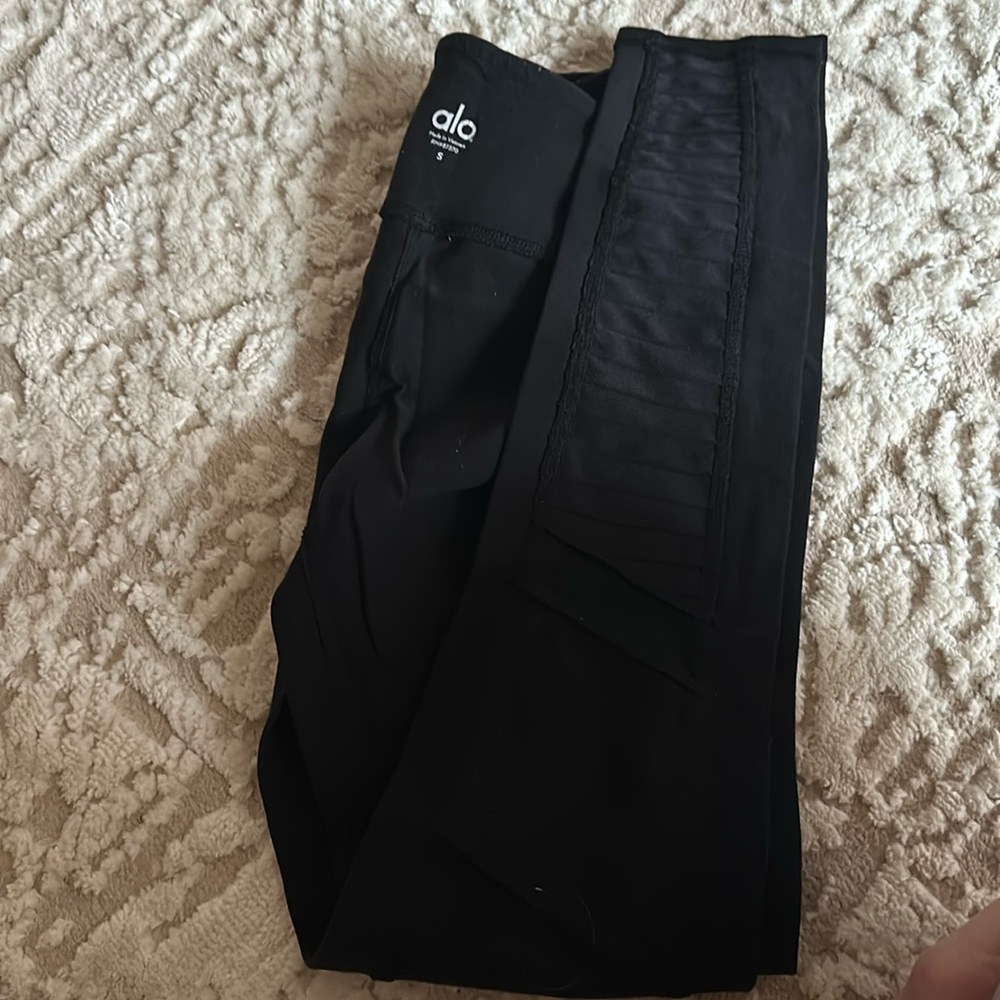 ALO Yoga Black Leggings with Mesh Panel